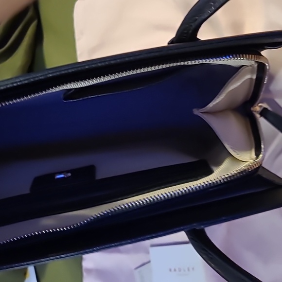 COPY - Black Radley London satchel with scottie - Picture 4 of 5